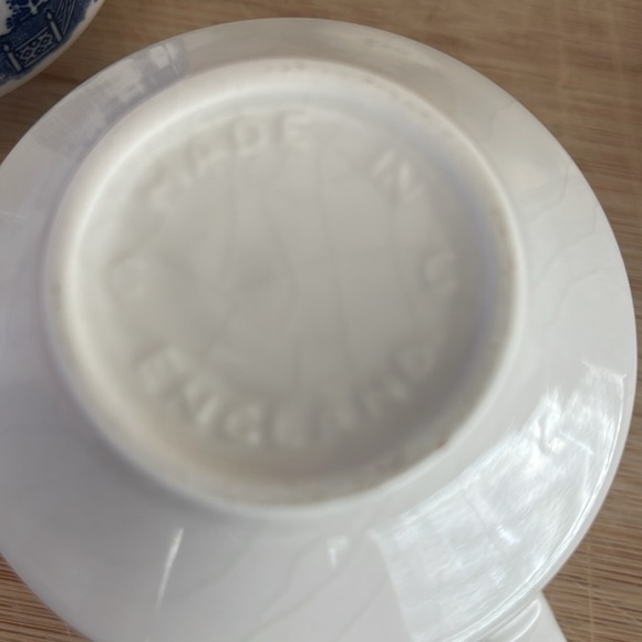 Vintage Churchill BLUE WILLOW Tea Coffee Cups England Staffordshire Transferware - Picture 9 of 10